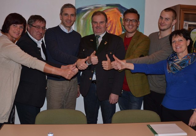 DIE LEOBENER ÖVP-KANDIDATEN FÜR GEMEINDERATSWAHL 2015: LIPP, HATZENBICHLER, HERCZEGH, KAUFMANN, DOBAJ, LERCHBAMMER UND LASSACHER (v.l.) | Foto: WEEBER