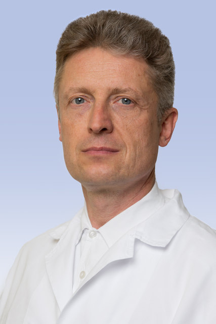 "Eine frühe Diagnose macht es möglich, die Erkrankung mit deutlich geringerer Belastung für die Betroffenen zu behandeln", sagt Anton Ebner.