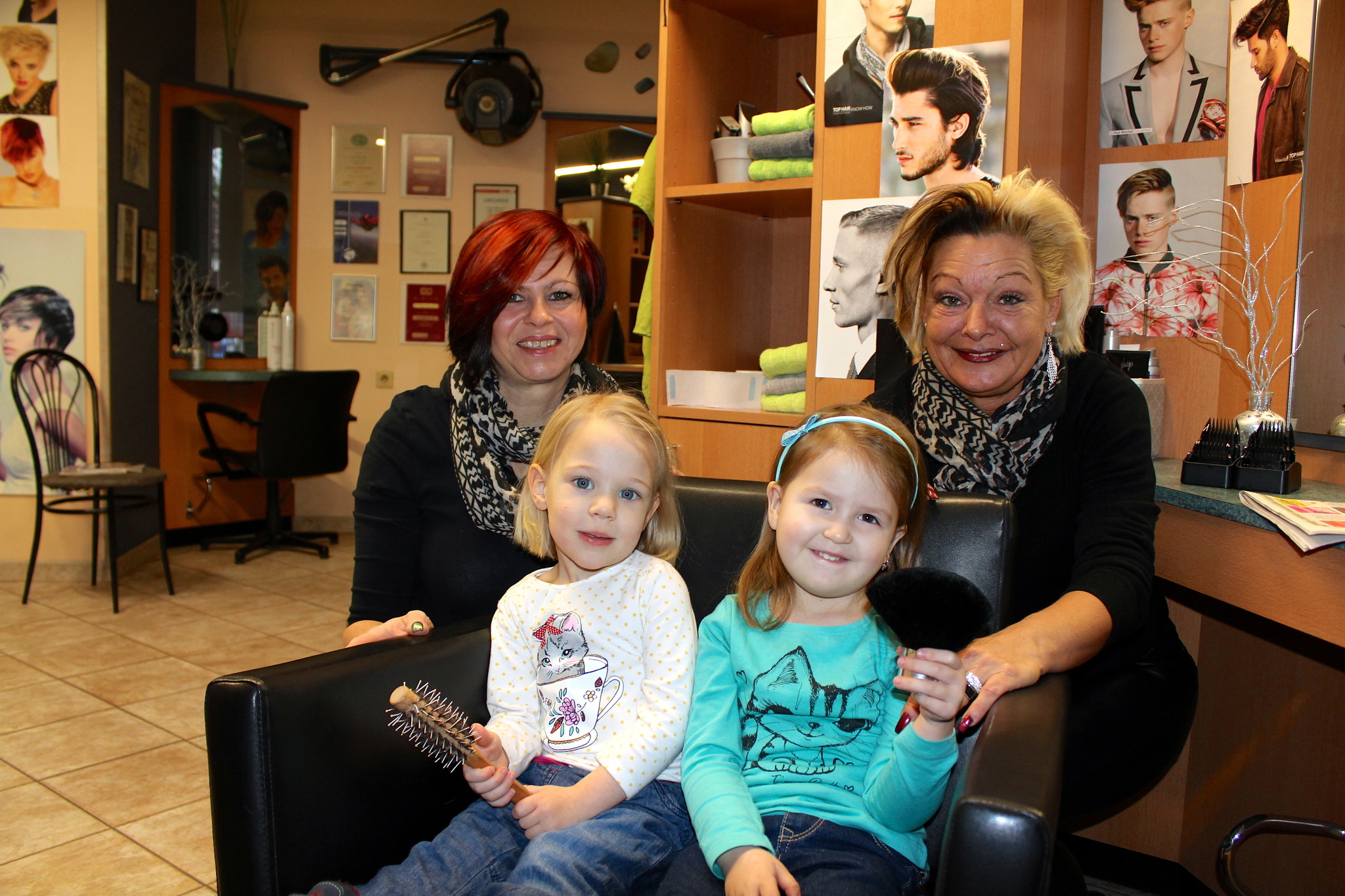 Kinderfreundlichster Betrieb Simmering Hair by Uschi Simmering