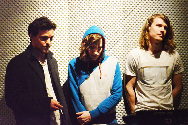 Benedikt Trenkwalder, Yves Krismer und Jan Haußels alias Mother's Cake spielten im Stromboli auf.