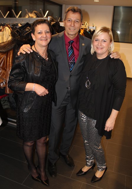 Romana Unsinn, WSV-Obmann Hermann Unsinn und Bettina Neuner beim 66. Ball des Sportvereins.