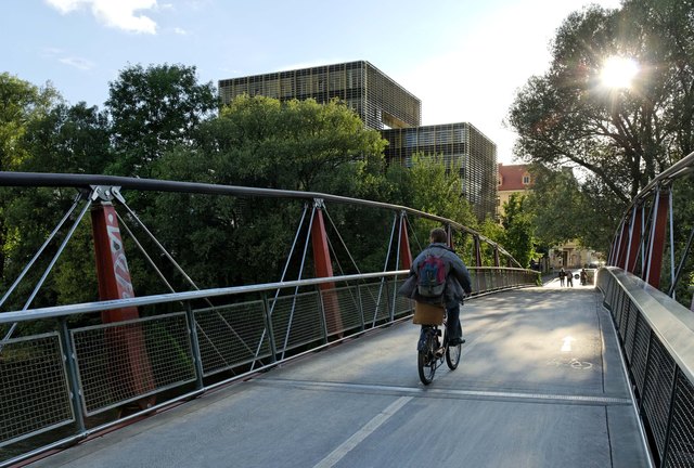 Der Augartensteg, ein Projekt im Rahmen von URBAN I Gries (1996-2001): Gesamtinvestition 1,1 Millionen Euro, 180.000 davon aus EU-Geldern. | Foto: Stadt Graz/Eder