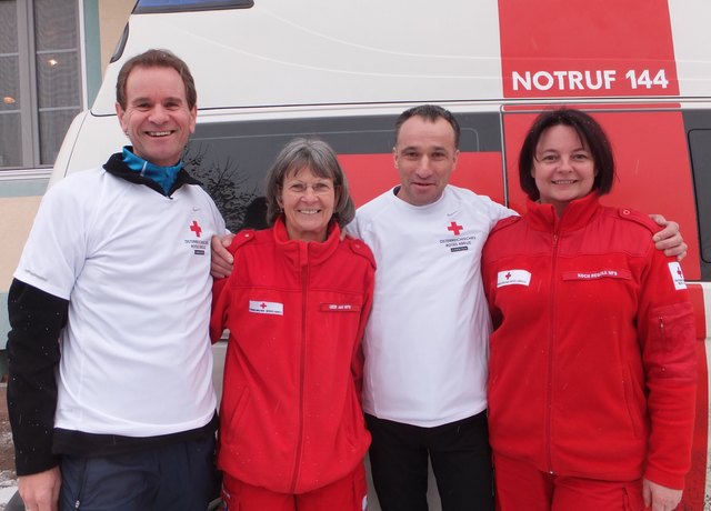 Die interessante, umfangreiche Ausbildung und der tägliche Einsatz vermitteln rasch das Gefühl, die Welt für Kranke, Verletzte, Ältere und auch deren Angehörige ein klein wenig besser machen zu können | Foto: KK