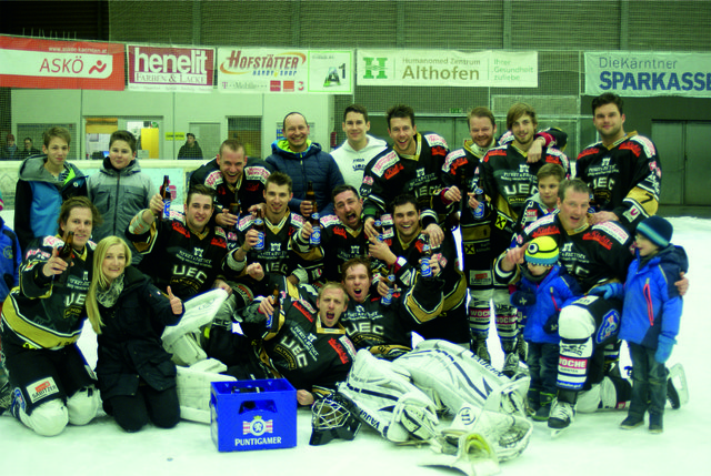 Die Truppe des UEC Kiebitz jubelte über den klaren Sieg gegen St. Veit und den wahrscheinlichen Meistertitel | Foto: KK