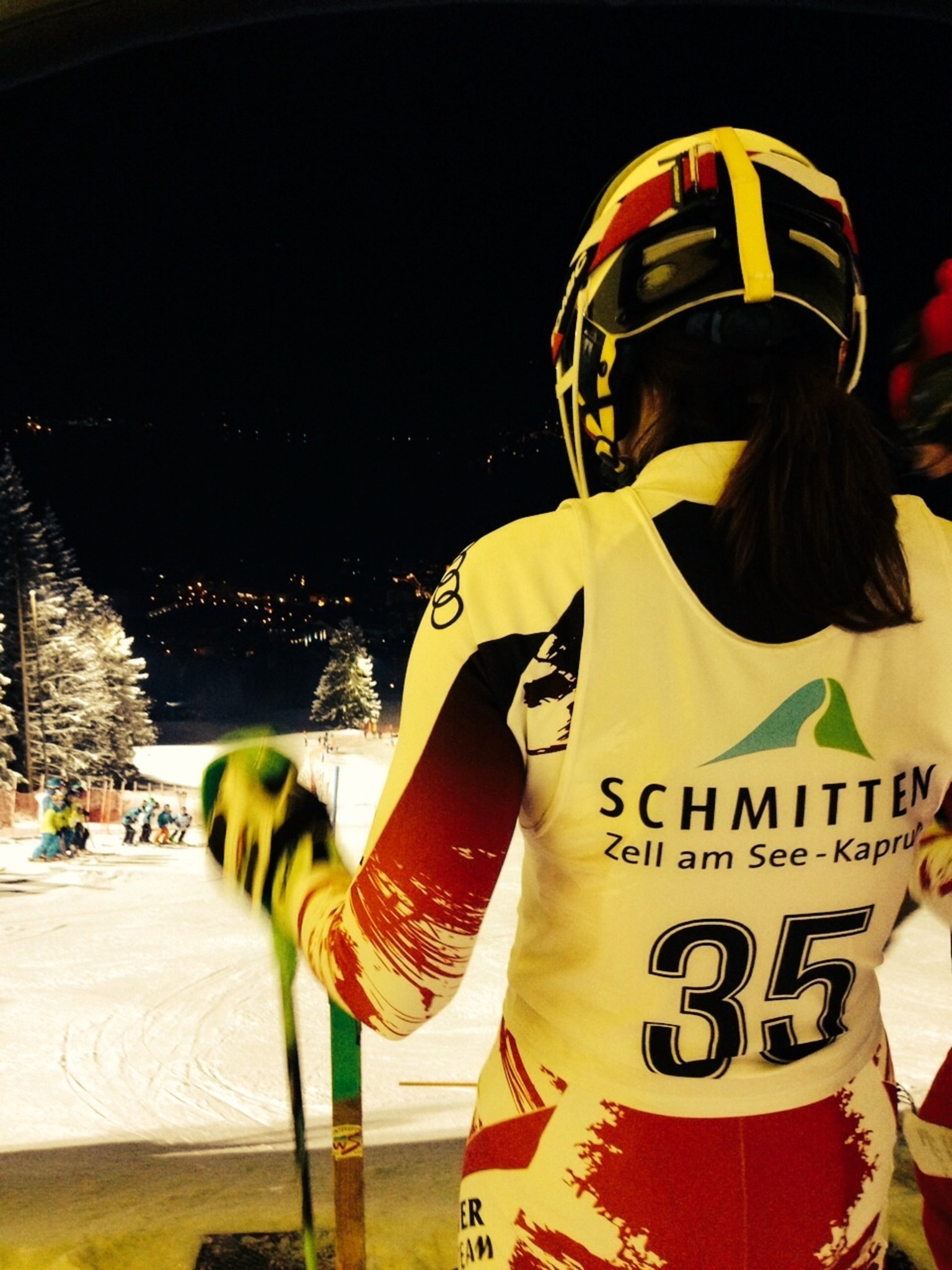 Katharina Huber belegt Rang 15 im EC Slalom in Zell am See Amstetten