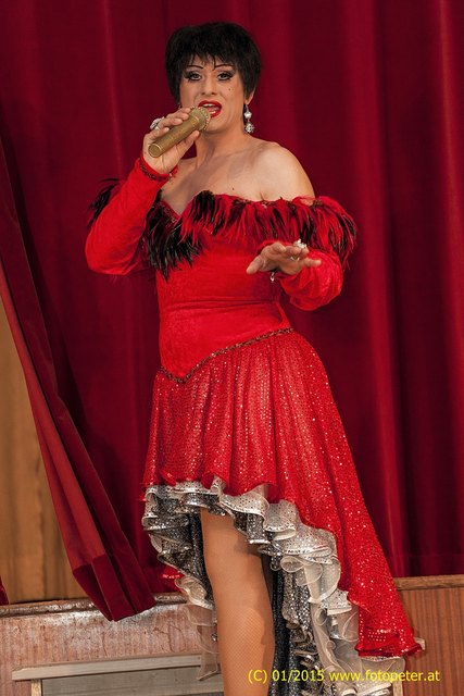 Francesco Cardeloni als Liza Minnelli
