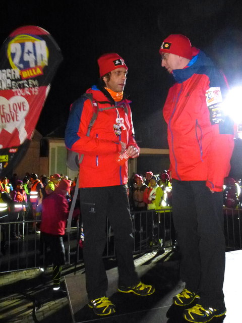 Die letzten Vorbereitungen werden von den Veranstaltern, Michael Oberhauser und Josef Burkhardt, getroffen