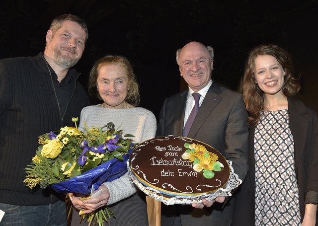 Abend der Nominierten zum Österreichischen Filmpreis: Andreas Prochaska, Erni Mangold, Landeshauptmann Dr. Erwin Pröll und Paula Beer. | Foto: NÖ Landespressedienst/Reinberger