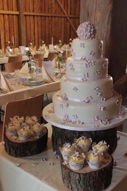 Blümchen Hochzeitstorte
