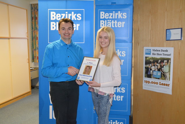 Lisa Mikolaschek erhielt ihre Urkunde bereits einen Tag zuvor im Bezirksblätter-Büro