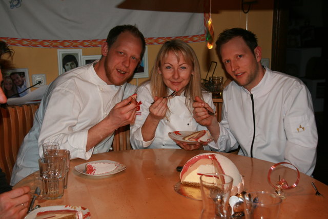Brigitta Schickmaier mit ihren Schützlingen Martin Studeny (re.) und Martin Hopfgartner. | Foto: Privat