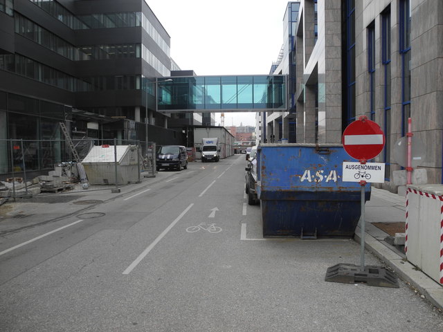 Hier funktioniert es nicht wirklich. Sogar im Winter ist es hier gefährlich