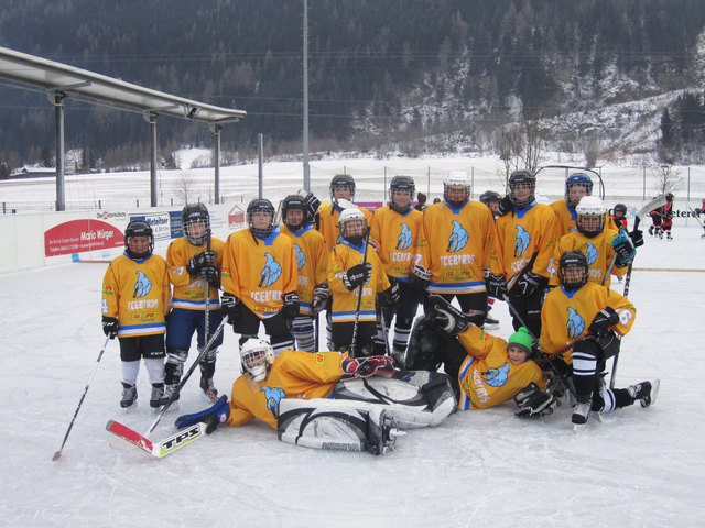 So sehen Meister aus – die Ice Birds aus Ramingstein. | Foto: Tanja Gautsch