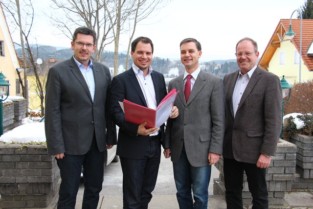 SPÖ Rohrbach-Spitzenkandidat Günter Putz, LR Michael Schickhofer, LAbg. Wolfgang Dolesch und Regierungskommissär Günther Simon (v.l.).