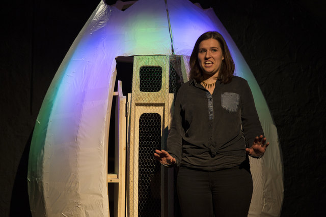 Young Art und Poetry Slam bringt die wortgewandte Lisa Prantl 2015 auf die Kellertheater-Bühne.