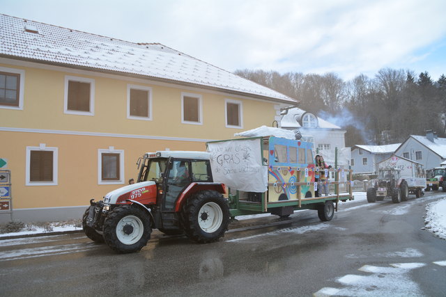Die JVP Randegg thematisierte "Legalisierung von Cannabis" auf amüsante Weise.