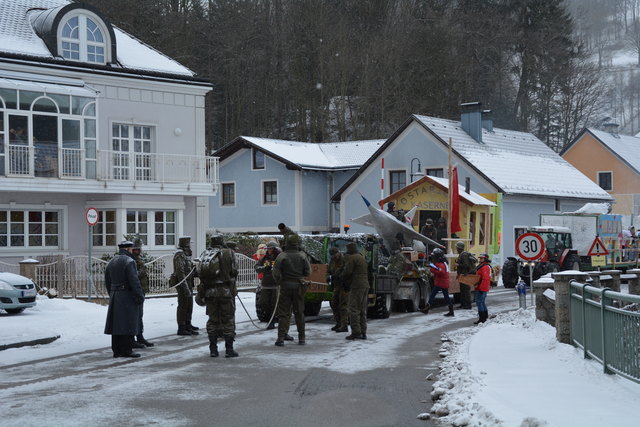 Der Wagen aus der Schliefau machte mit dem Thema "Bundesheer in Not" auf sich aufmerksam.