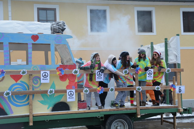 Die JVP Randegg thematisierte "Legalisierung von Cannabis" auf amüsante Weise.