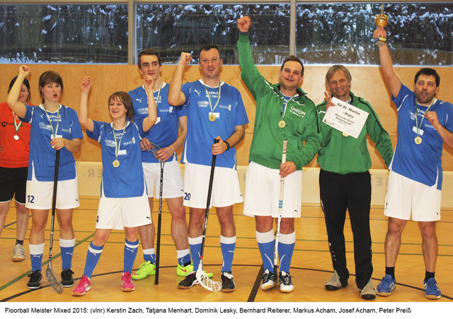 Meister Mixed : (vlnr) Kerstin Zach, Tatjana Menhart, Dominik Lesky, Bernhard Reiterer, Markus Acham, Josef Acham, Peter Preiß