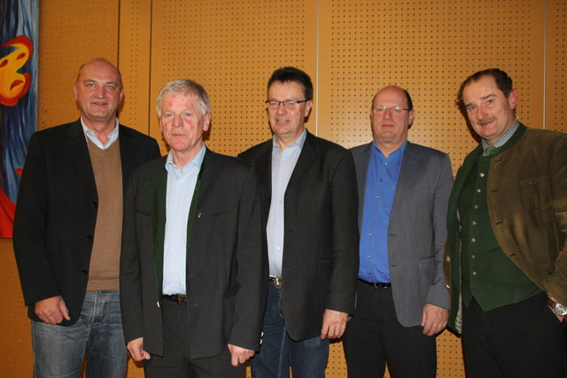 Die Bürgermeister Christian Dörfel, Helmut Wallner, Gerhard Lindbichler, Aegidius Exenberger und Norbert Vögerl (v.li.) | Foto: Gemeinde Hinterstoder
