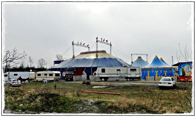 http://www.circus-belly.com/       Horror Circus Belly in Wien 22 Gewerbepark