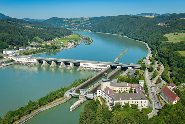 Flusskraftwerken, wie etwa jenem in Persenbeug, kommt im Schwarzfall entscheidende Bedeutung zu. | Foto: Gemeinde Persenbeug-Gottsdorf