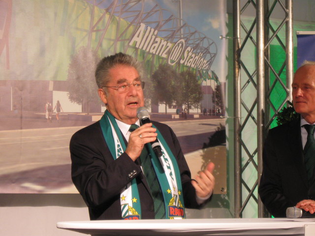Heinz Fischer am Podium
