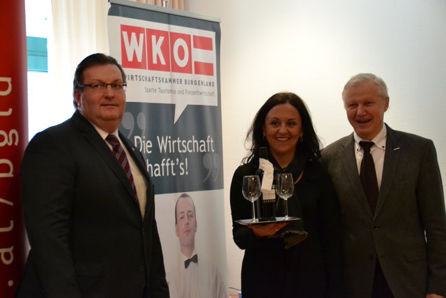 Tourismus-LR Michaela Resetar, Ernst Horvath, Obmann der burgenländischen Gastronomen und Spartengeschäftsführer Franz Perner rufen das Projekt Wirtshauskultur ins Leben