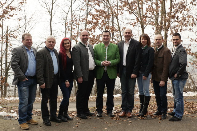 Die Kandidaten der neuen "SBD und FPÖ" gehen in der neuen Gemeinde St. Peter auf Stimmenfang.