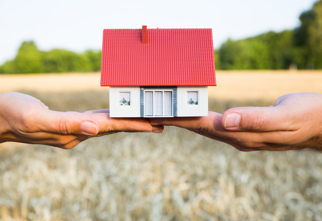 Die Stadtgemeinde unterstützt das Sozialunternehmen bei der Suche. | Foto: drubig-photo - Fotolia