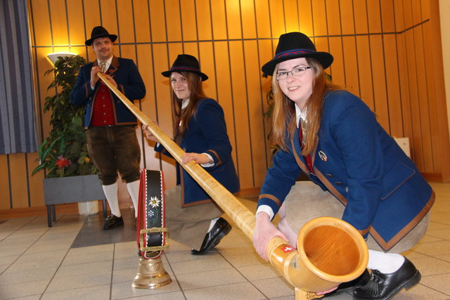 Die drei Alphorn-Solisten: Michael Gruber, Alexandra Gruber & Verena Gruber