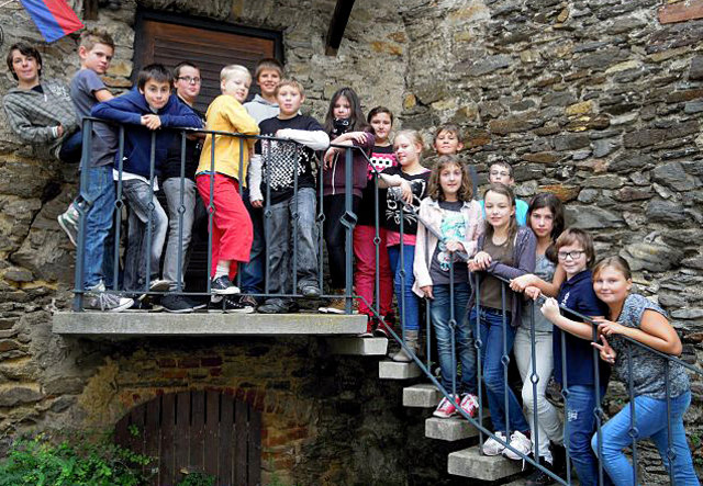 Das Team „Kanna da“ aus der Sportmittelschule Zwettl
gewinnt den Klassenwettbewerb „Wer lernt, der fliegt!“
und somit eine komplette Sprachreise nach Malta. | Foto: Agentur Plenos