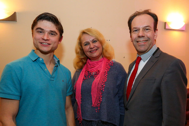 Alexander Huber, Birgit Breitenlacher und Wolfgang Gerold (von links) treten für den 14. Bezirk an. | Foto: Justin Beboso/NEOS Wien