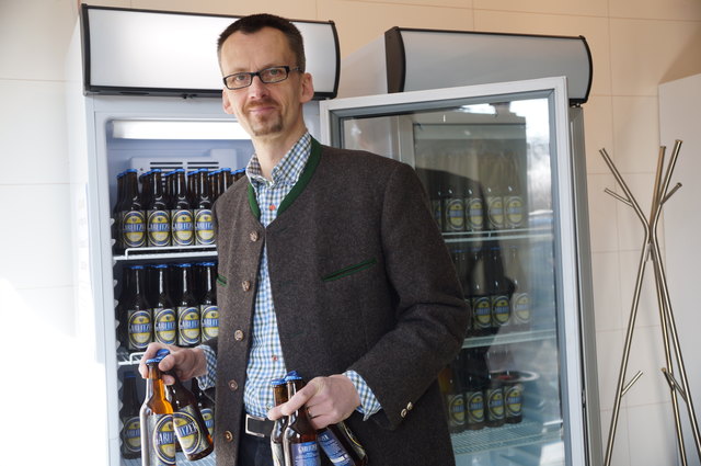 Im Shop wird man künftig diverse Biersorten kaufen können. Durchschnittlicher Preis: 1,50 bis 1,80 Euro pro Flasche, je nach Sorte.