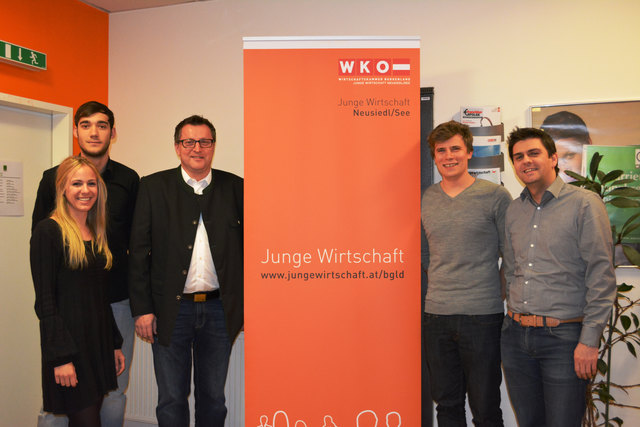 Die Junge Wirtschaft übergab 700 Euro an "Help4Help".