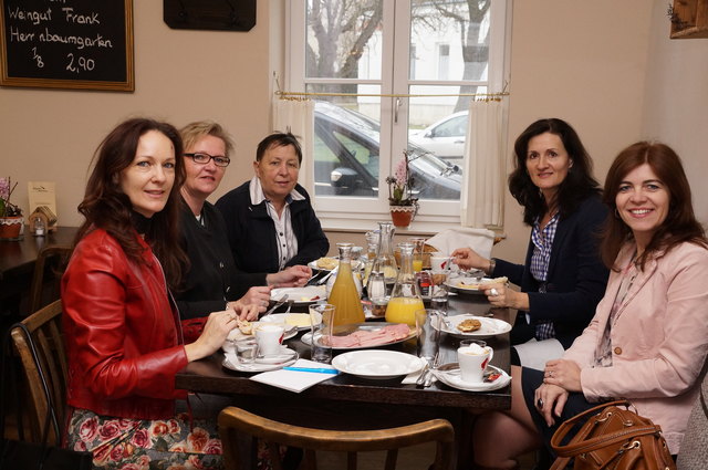 Bürgermeisterinnen-Runde: Angela Baumgartner, Marianne Rickl, Christa Eichinger und Claudia Weber im Gespräch mit Ulrike Potmesil (v.re.) | Foto: Seidl