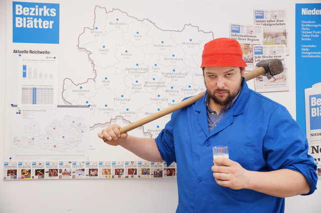 "Gibt genug zum Plärren": Von St. Pölten aus will Wolfgang Feistritzer als Petutschnig Hons im ganzen Land für Lacher sorgen.