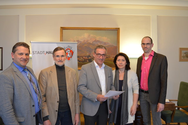 SR Angerer, ÖVP-VBgm. Rußegger, Bgm. Anzengruber, SR Sampl-Schiestl und SR Eisenmann. | Foto: Stadtgemeinde Hallein