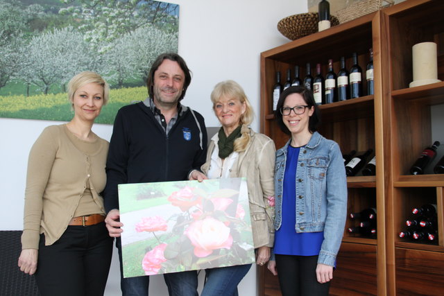 Verantwortlich fürs Rosenfest: Tourismus-Lady E. Kallinger-Iser, Bürgermeister G. Hutter, Rosarium-Dame E. Hofböck und K. Graner