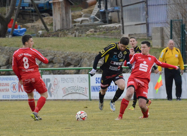 Martin Inschlag leitete mit einem Lattenschuss den 1:0 Sieg gegen Pöllau ein. | Foto: KK
