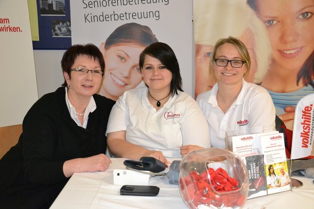 Berieten am Volkshilfe-Stand (v.li.): Gerlinde Oberbauer, Carina Rieder und Birgit Ledermüller.