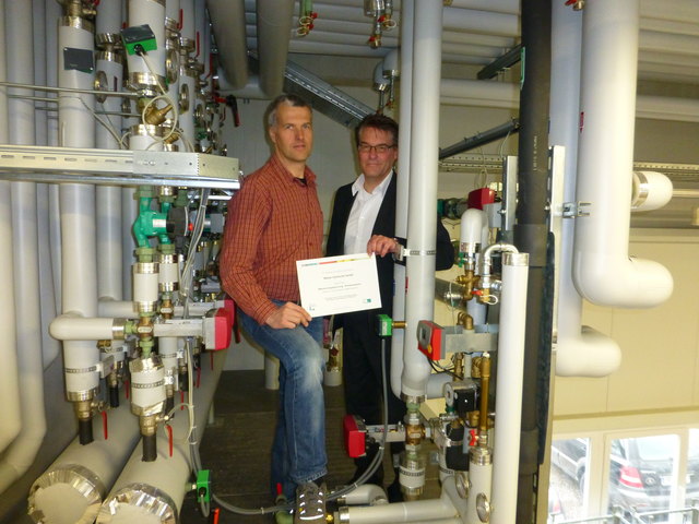 Leiter der Betriebsinstandhaltung von Weber-Hydraulik, Albert Koppenberger, gemeinsam mit Geschäftsführer Hans Kerwat (v. l.).