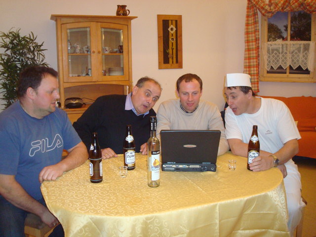Helmut Pixner, Anton Ottinger, Johann Emprechtinger, Günter Gramlinger (v.l.) spielen wieder in Frankenburg. | Foto: privat