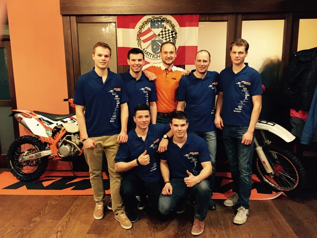 oben: Reichinger Florian, Feichtinger Walter, Chris Schipper, Steinberger Sven, Reichinger Philipp, unten: Geier Markus, Feichtinger Michael