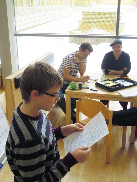 Mit ihren eigenen Texten "duellierten" sich die SchülerInnen im Rahmen eines Poetry-Slam-Workshops. | Foto: BG Tamsweg