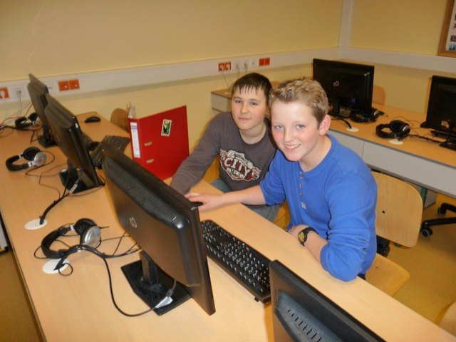 Schüler helfen Schülern: Die Raaber NMS-Buddies haben eine Nachhilfebörse gestartet. Ein Ziel: Der Besuch des Eurovision Song Contests. | Foto: NMS Raab