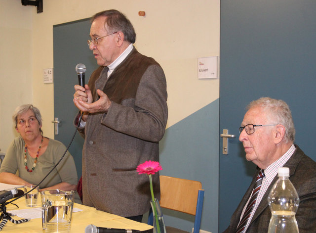 Viel Information, um sich selber eine Meinung zu bilden: Ursula Gerhold, Johann Loibner, Diether Spork (v.l.)