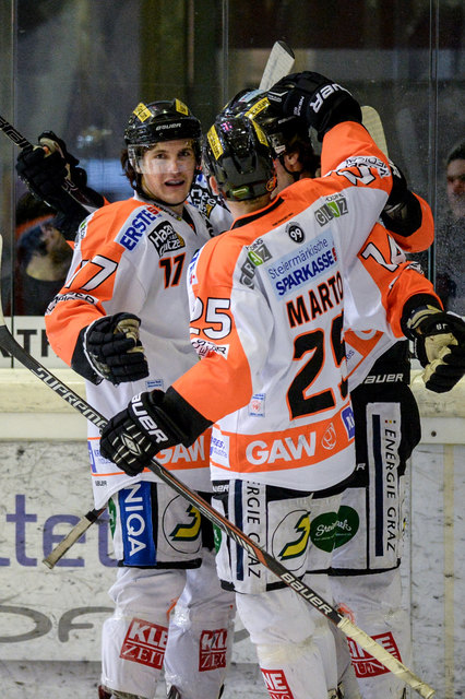 Should I stay or should I go? Manuel Ganahls (l.) Zukunft ist noch ungewiss. | Foto: GEPA