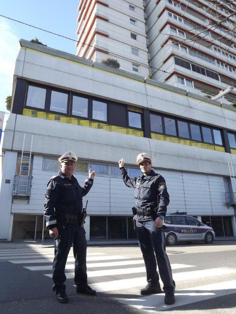 Der Aufmerksamkeit von Josef Katzinger und des Julbachers Michael Gabriel (r. ) hat der 15-Jährige vermutlich sein Leben zu verdanken. | Foto: Foto: Polizei Ontlstraße
