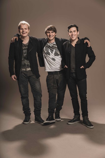 Mathias Kaineder, Gabriel Haider und Florian Ritt (v. l.) treten seit zwei Jahren als Band Folkshilfe auf.